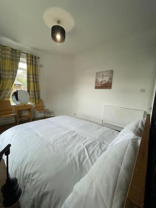 Apartment 2 Bedrooms In Near Center